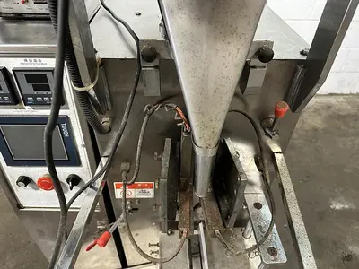 VFFS Sachet Machine with Cup Filler