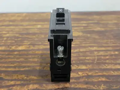 USED CUTLER-HAMMER BA130