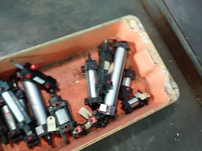 Pneumatic Cylinder Assortment Lot