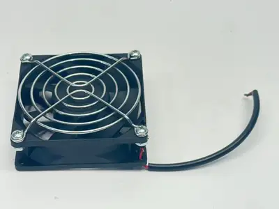 USTF802512HW | U.S. Toyo Fan  DC Brushless Fan 0.24A 12VDC - Used