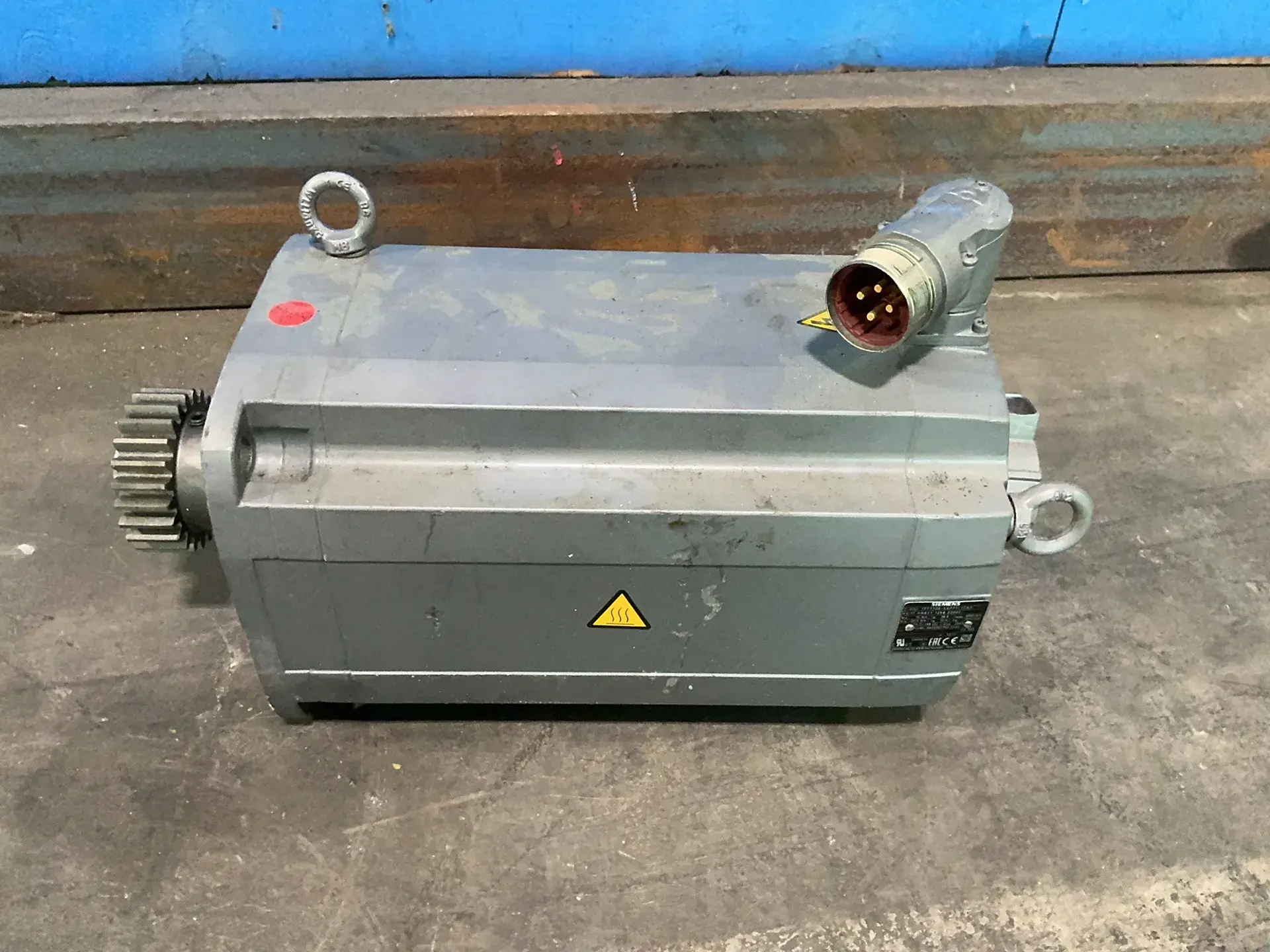 Used SIEMENS 1FT71085AF711CA1 Motors (misc) Ohio US | HGR 24 #1352663