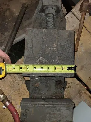 Vintage 7.5'' Milling Machinists Vise w/6'' Max Opening Fixed Base