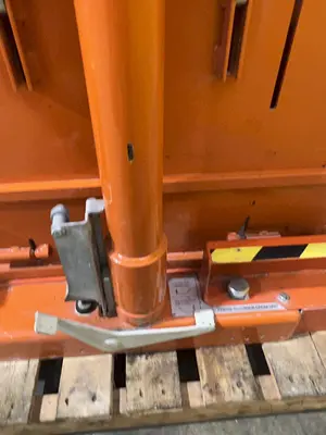 20" X 20" X 28" ORWAK  MODEL #5031-E HYDRAULIC VERTICAL COMPACTOR / BALER: STOCK #16758
