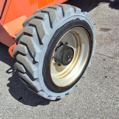 USED 2013 JLG M600JP