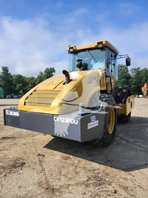 USED 2022 XCMG CV123PDU