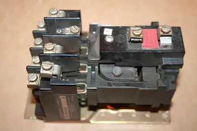 USED ALLEN BRADLEY 700-BR400A1 SER A