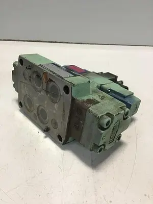 USED VICKERS DG4V36CPL2H10JAS310