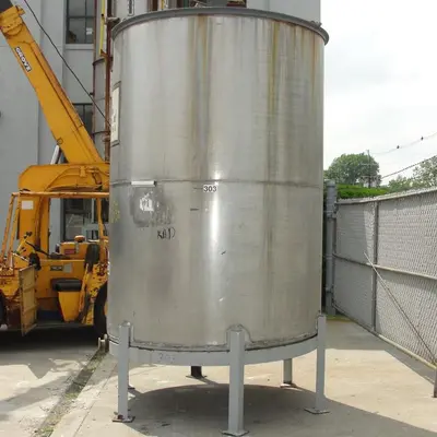 SPC6734  Tank 1609 gallon vertical tank, 304 SS, slope