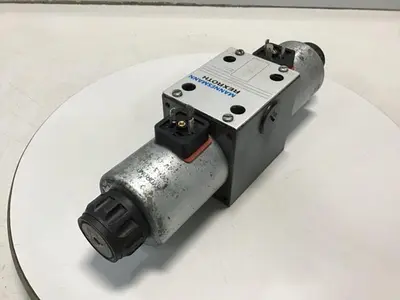 USED MANNESMANN REXROTH 4WE10E6731/CG24N9Z4T08