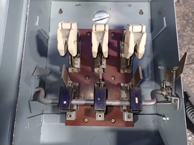 Used WESTINGHOUSE CAU 365 Switchgears Ohio US | HGR 24 #941795