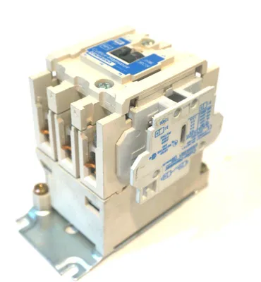 NEW EATON CUTLER HAMMER CN35GN3BB LIGHTING CONTACTOR 3 POLE SER.B1