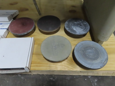 Buehler Polishing Table, 2 disc,