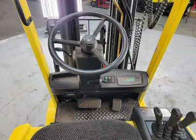 USED 2001 HYSTER E60XM2-33