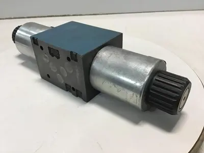 USED BOSCH 0 810 001 701