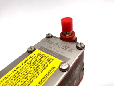 New | in-Stock Namco Snap-Lock DPDT 2NC-2NO Limit Switch Relays & Switches Michigan US | Maverick Industrial Sales #1390939