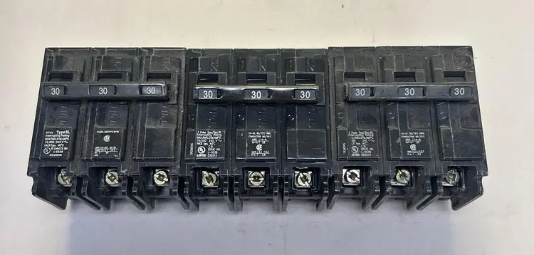Used SIEMENS B330 Miscellaneous Equipment (Electrical & Power) | Surplus Asset Holdings #1198327