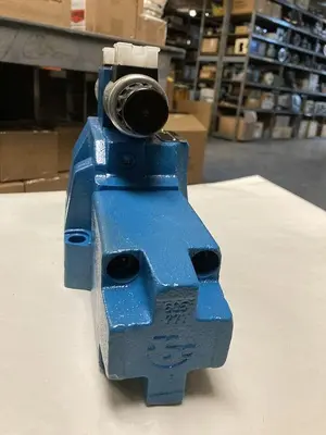 Used REXROTH 4WRZ25E1-220-70/6EG24N9K4/D3V Pump & Valve Parts | Surplus Asset Holdings #1219980