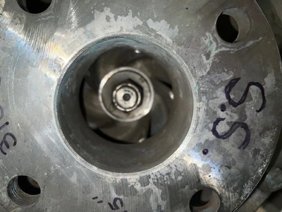 USED Gusher Pump 7550