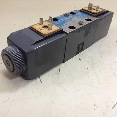 USED VICKERS DG4V-3-6C-M-U-HL7-60