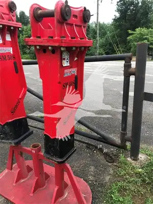 USED 2017 INDEPENDENT BREAKERS SM40S