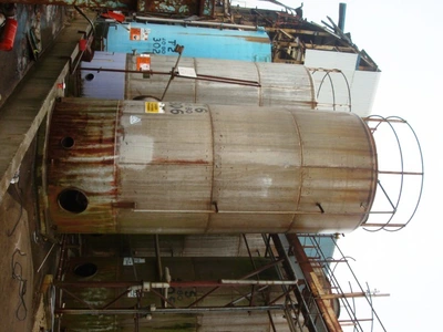 45,000L S/S Vertical Enclosed Tank