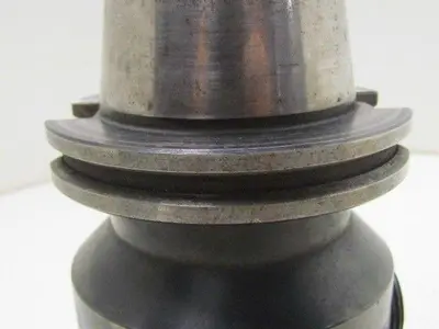 Briney C2232D V50E-200-562 Cat 50 2"End Mill Holder 5 1/2" Projection Coolant