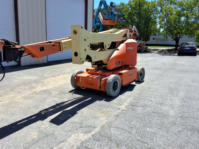USED 2013 JLG E400AJPN