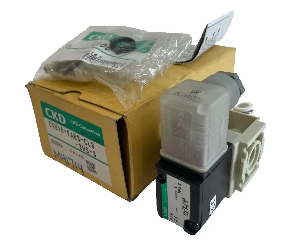 NEW CKD CXU10-FAB3-CL8-2HS-3 2 PORT SOLENOID VAVLE DC24 CXU10FAB3CL82HS3