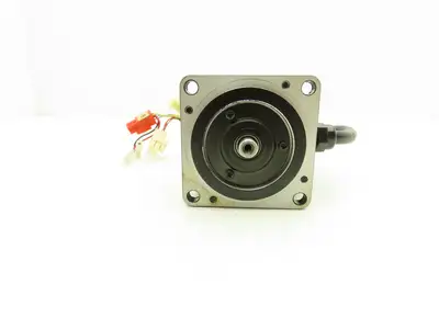 Yaskawa SGMPH-01A1A-YR21 AC Servo Motor 0.1kW 200v 0.89A 3000rpm