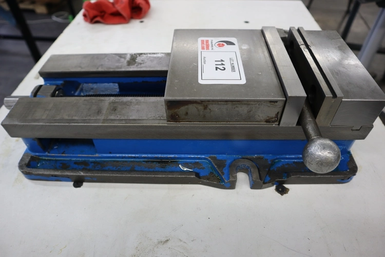 Used KURT WORKHOLDING SOLUTIONS D688 Vises Minnesota US | Machinesused.com #1390052