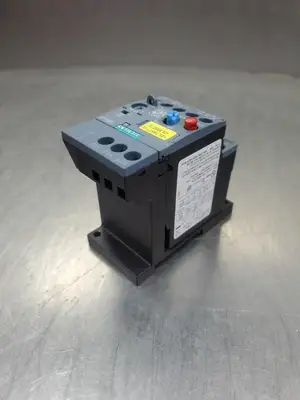 SIEMENS 3RU2116-1GB1 SIRIUS Contactor. 4C-51