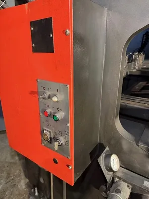 USED 1991 AMADA RG 100S