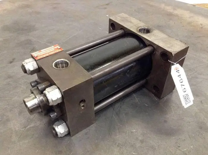 Used SCHRADER BELLOWS C 0325 HD2 1.375SF Cylinders Michigan US | Ideal Machinery #579813