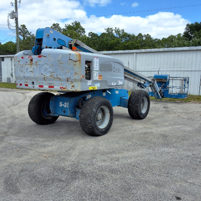 USED 2015 Genie S-65