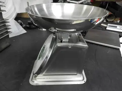 Used Yamato Used Yamato SMN Series Mechanical 30lb Food Scale - SMN Food Scales Illinois US | Falcon Restaurant Supply #1376575