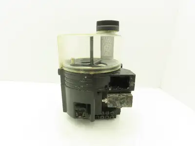 Lincoln P31162611114 Electric Grease Lubricator Pump 120VAC 1-Liter 1200 PSI