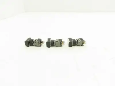 Fuji Electric Illuminated Pushbutton Switch White Momentary 15mm 250V Lot of 3