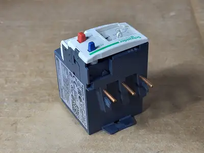 USED SCHNEIDER ELECTRIC LRD07