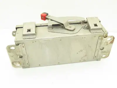 Square D HU361DS Safety Disconnect Switch 30 Amp 600V 3 Pole Non-Fused SS F06