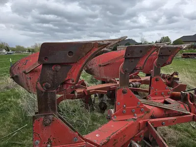 USED MASSEY FERGUSON 570