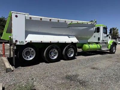 USED 2020 PETERBILT 567
