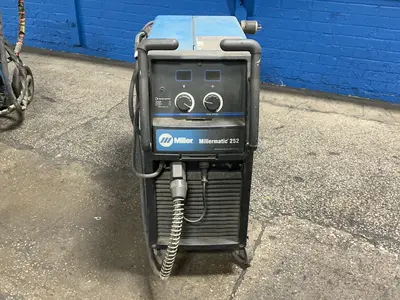 Used MILLER MILLERMATIC 252 Mig Welders Ohio US | HGR 24 #1506600