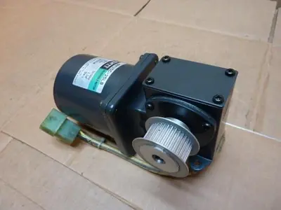 USED ORIENTAL MOTOR 4RK25C-25LB
