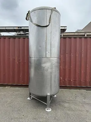 825 Gal. Brite Tank
