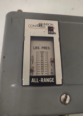 USED Johnson Controls P70AB-2