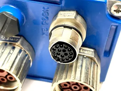 AKD-N00307-DFEC-E000 | Kollmorgen  Decentralized Servo Motor - For parts or not working