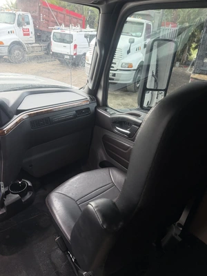 Used 2021 INTERNATIONAL SHOWHAULER CUSTOM 4X4 Campers, Caravans, Motorhomes Michigan US | Miedema Asset Management Group #1580270