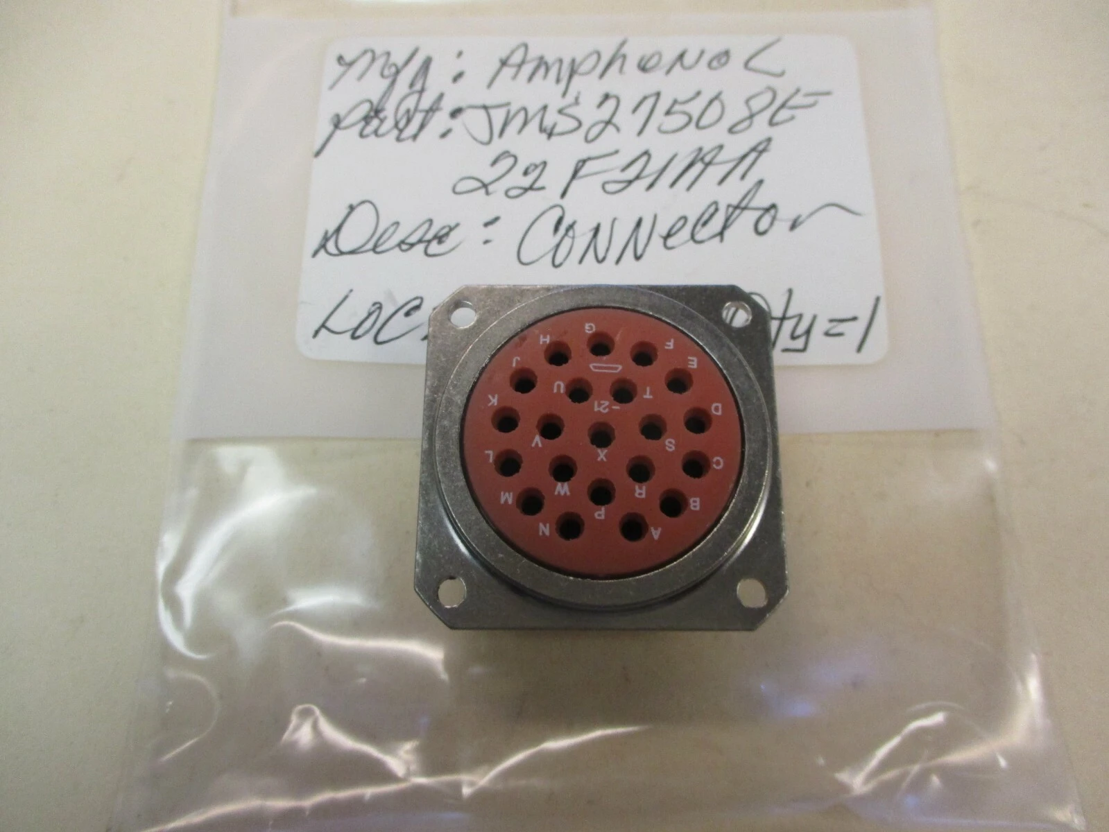 NEW Amphenol JD38999/20WC35PN