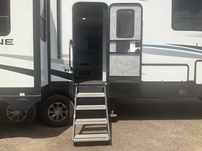 Used 2021 MILESTONE 377MB Campers, Caravans, Motorhomes Michigan US | Miedema Asset Management Group #1335040