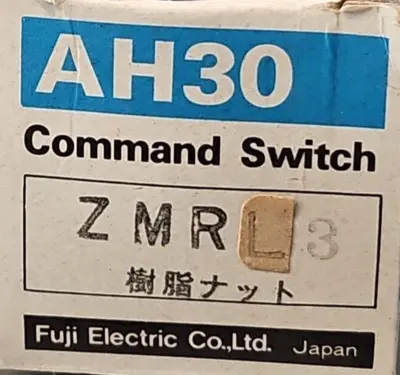 FUJI ELECTRIC AH30-ZMRL3 Command Switch. Loc4B-23